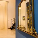Chiaia Three Appartement *