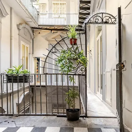 Apartament Authentic Toledo - Chiaia Three Neapol