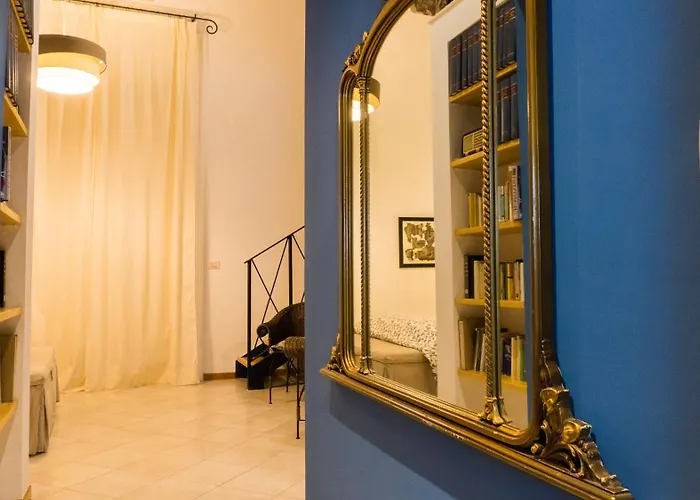 Chiaia Three Апартаменты *